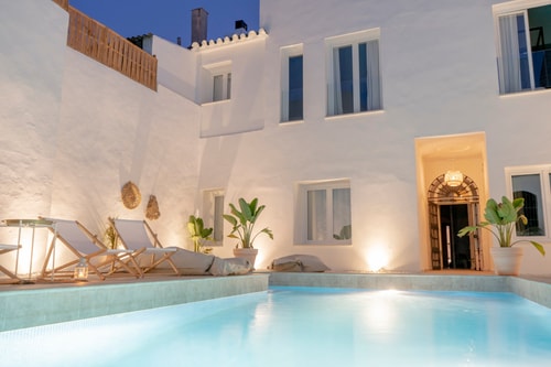 Suites Alfonso X Deluxe 1 9 Alfonso X - TheKeyHost