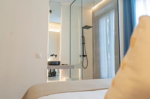 Suites Alfonso X Deluxe 1 3 Alfonso X - TheKeyHost