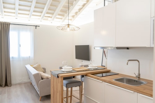 Suites Alfonso X Executive 8 4 Alfonso X - TheKeyHost