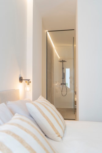 Suites Alfonso X Deluxe 3 2 Alfonso X - TheKeyHost