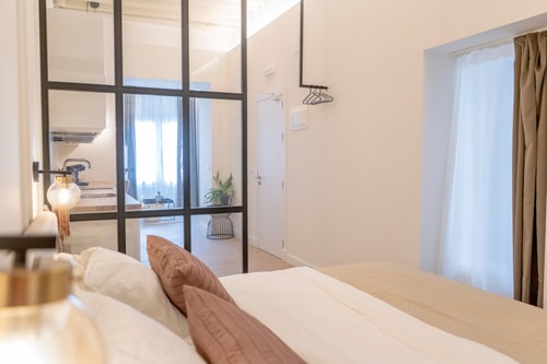 Suites Alfonso X Deluxe 2 2 Alfonso X - TheKeyHost