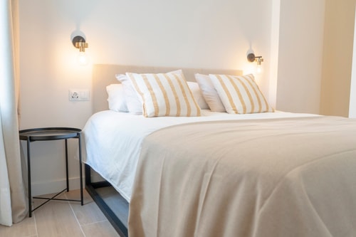 Suites Alfonso X Deluxe 3 3 Alfonso X - TheKeyHost