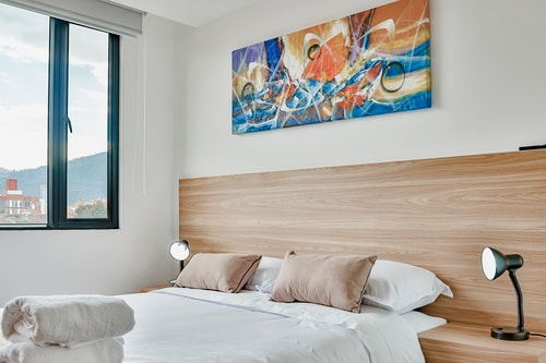 Estudio con Vistas en el Corazón de Pasadena