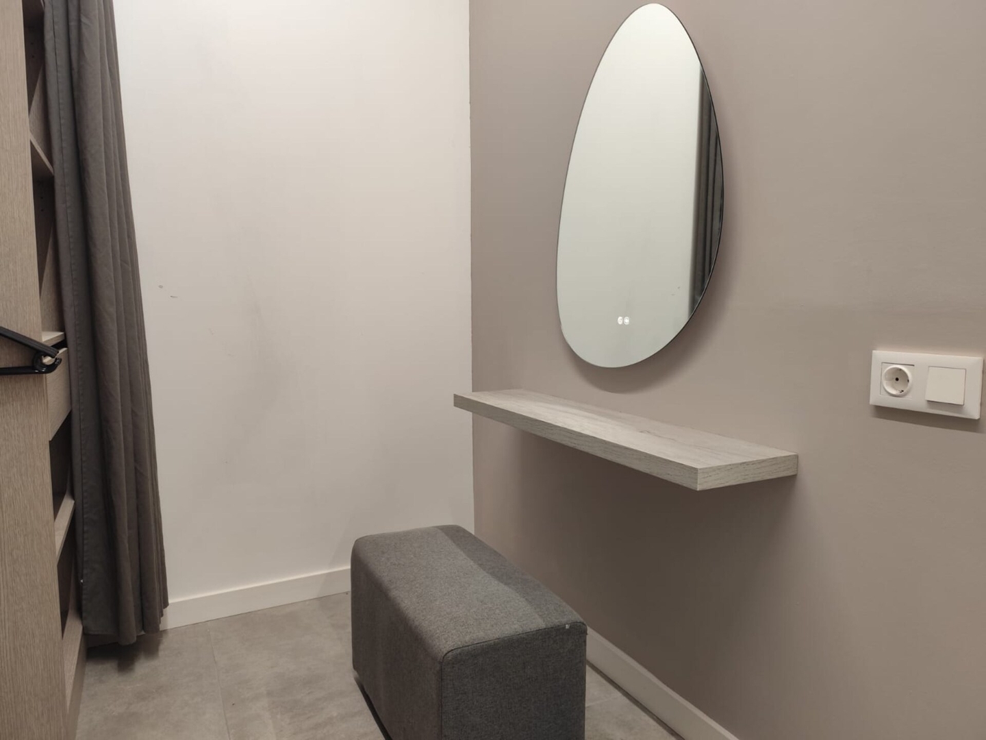 District Key - Arquitecto Gasco 8 District Key