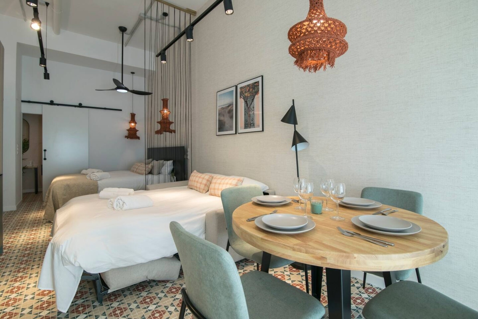 District Key - Valencia, Olimpia Arozena 1 19 District Key