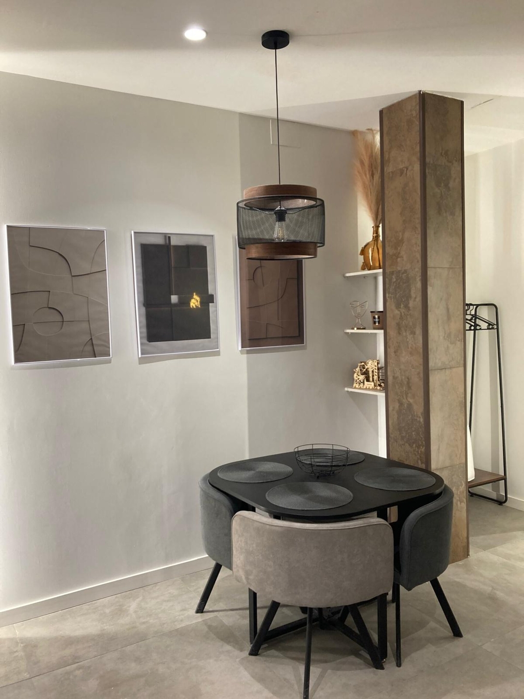 District Key - Arquitecto Gasco 21 District Key