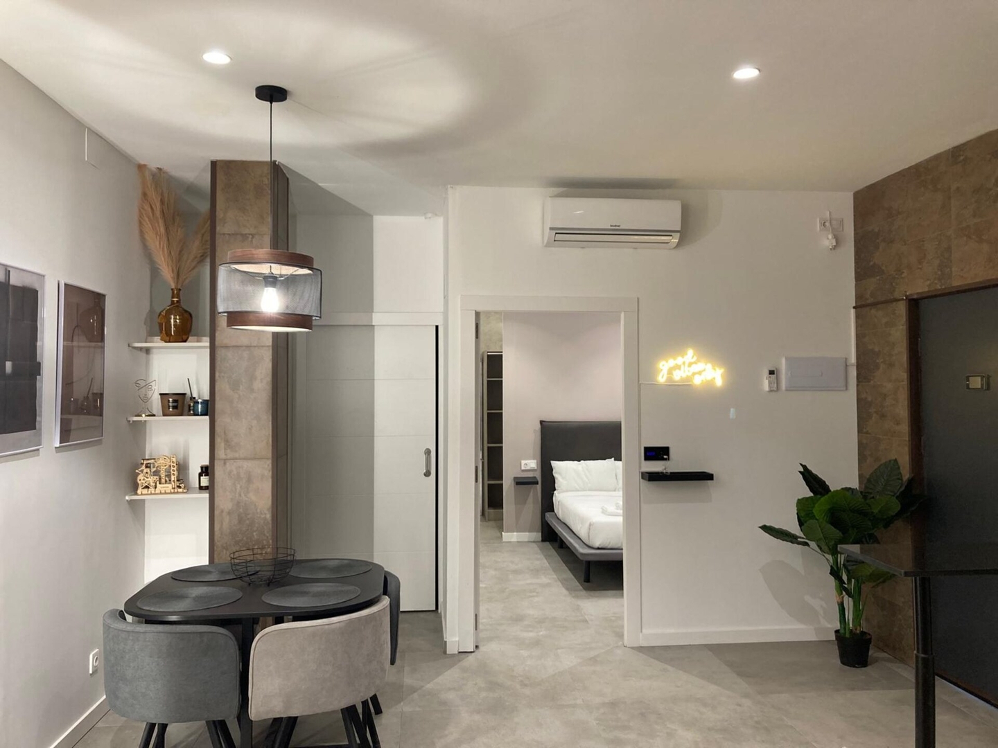 District Key - Arquitecto Gasco 29 District Key