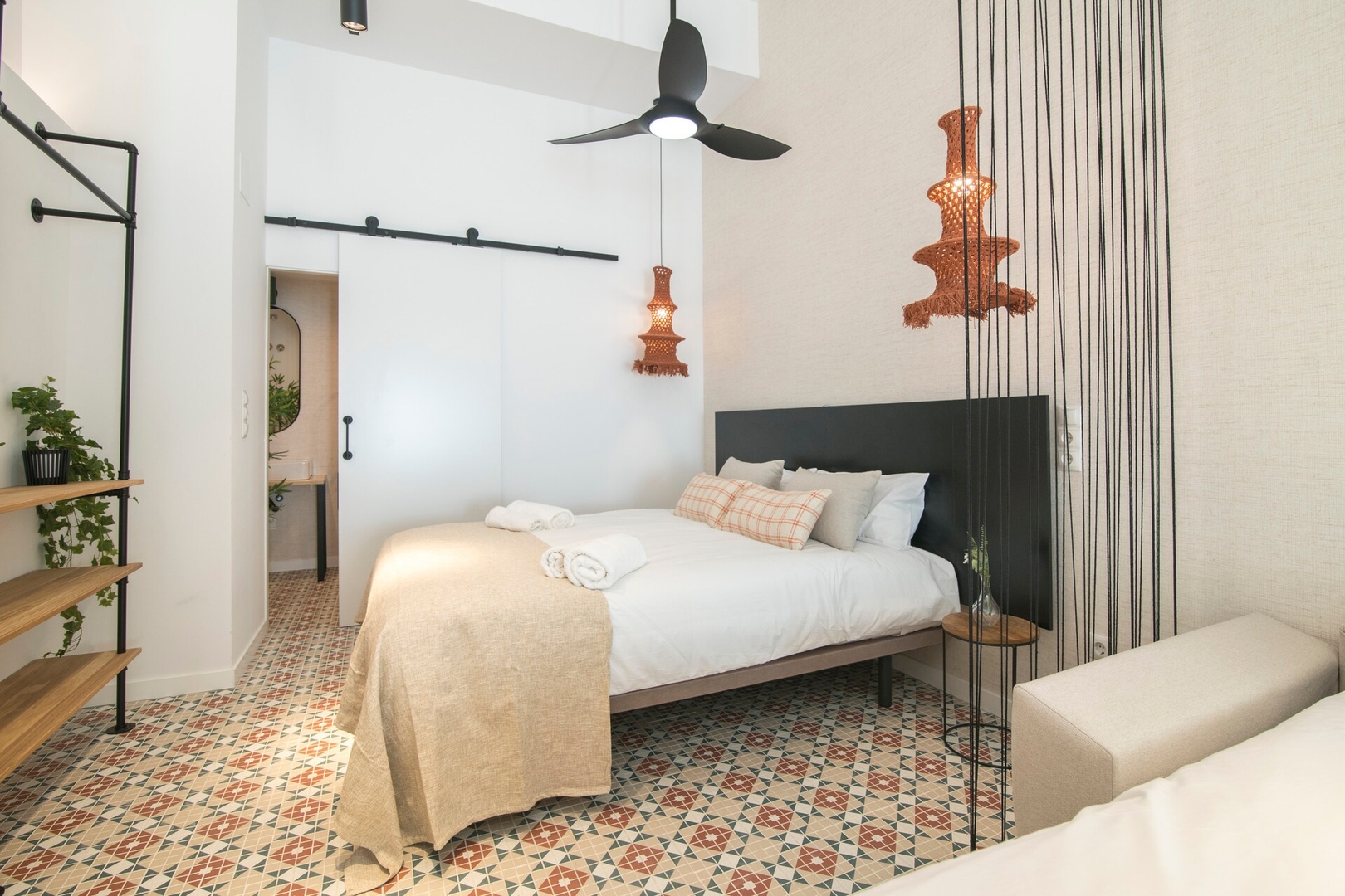 District Key - Valencia, Olimpia 2 48 District Key