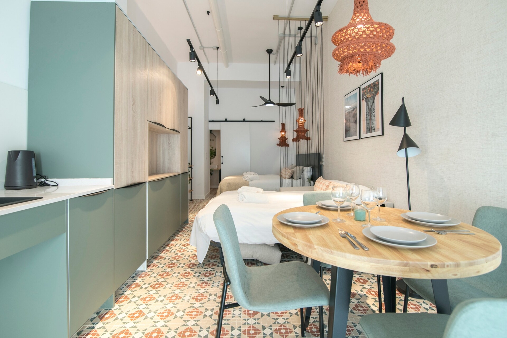 District Key - Valencia, Olimpia 2 4 District Key