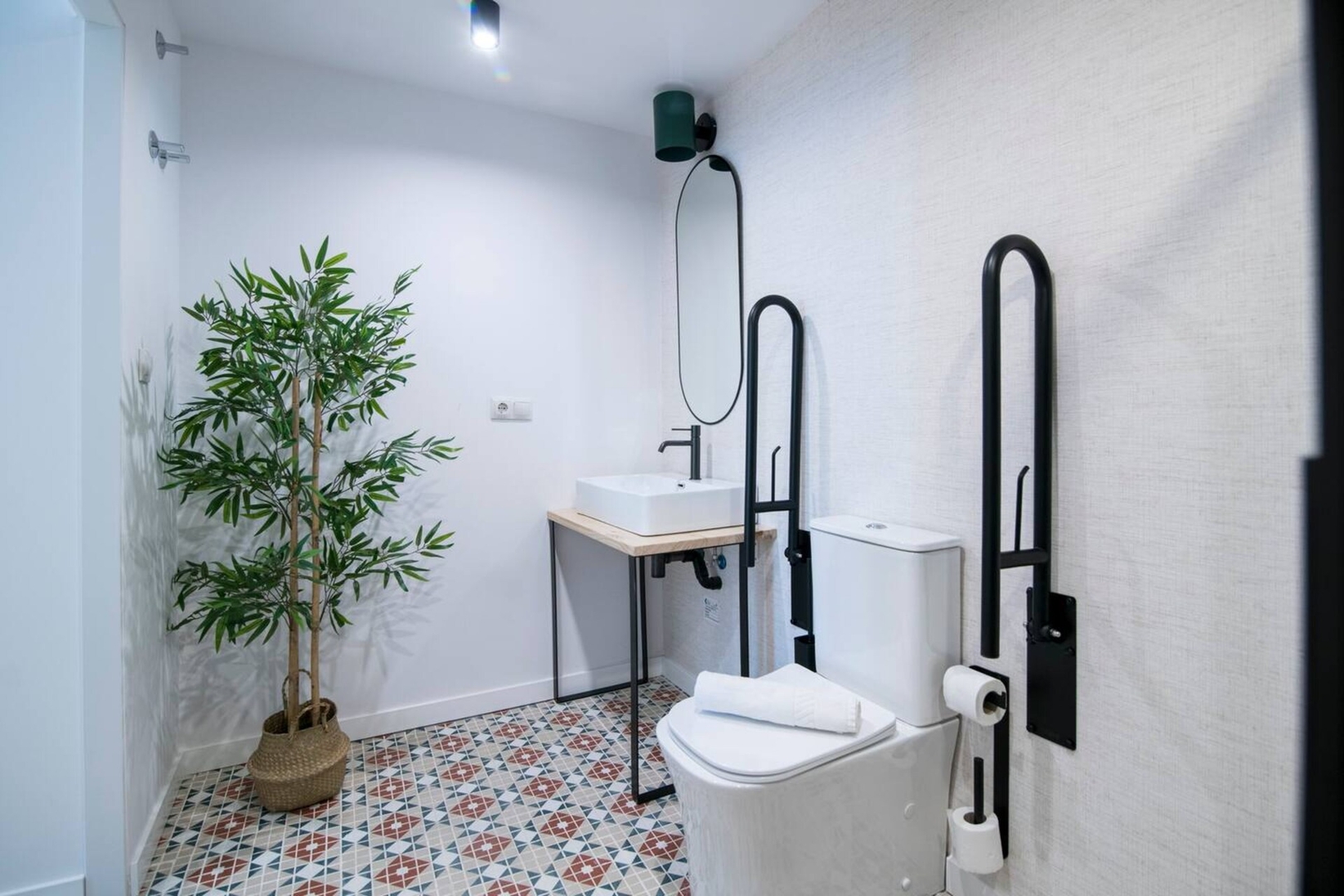 District Key - Valencia, Olimpia Arozena 1 5 District Key