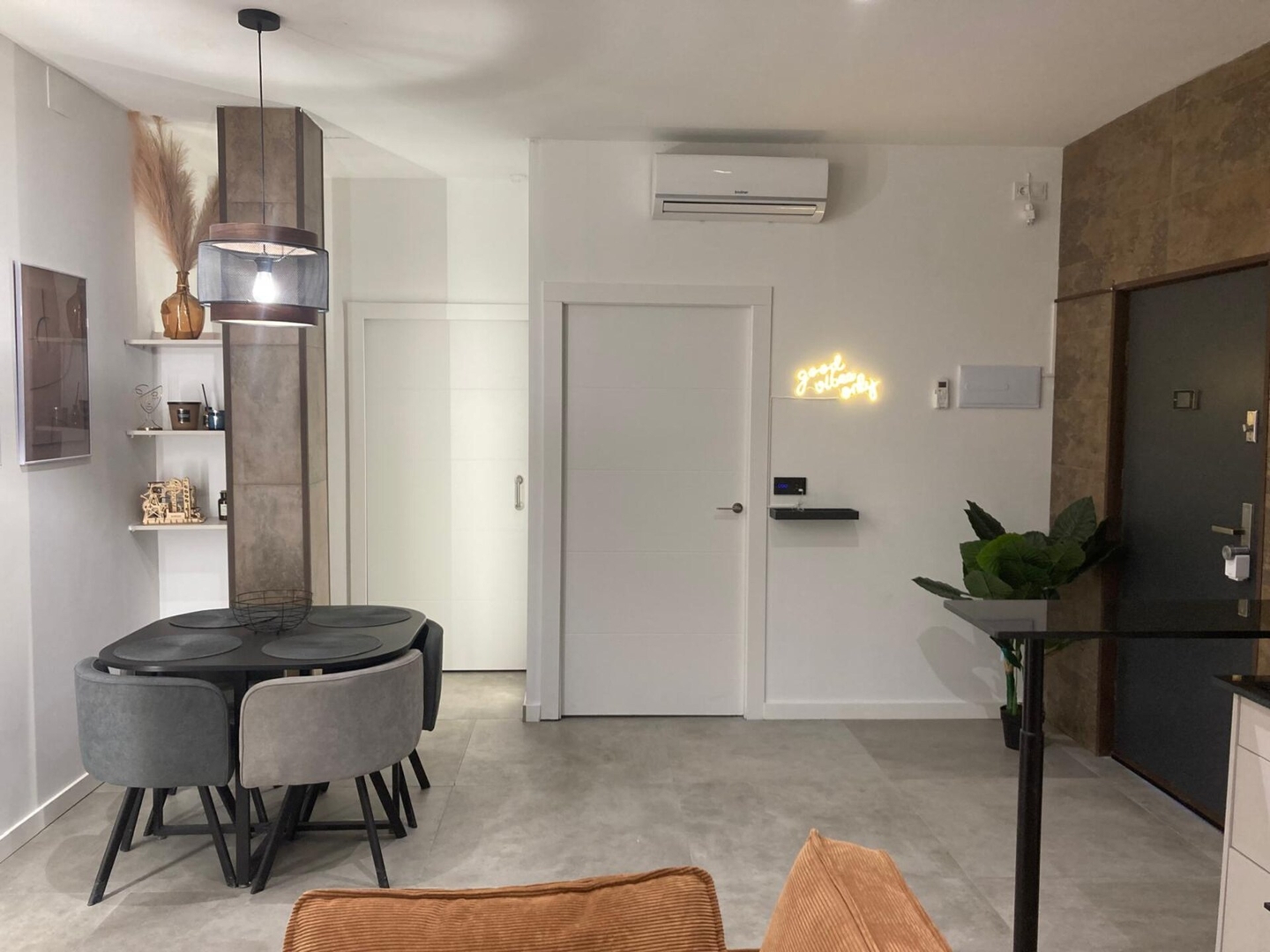 District Key - Arquitecto Gasco 3 District Key