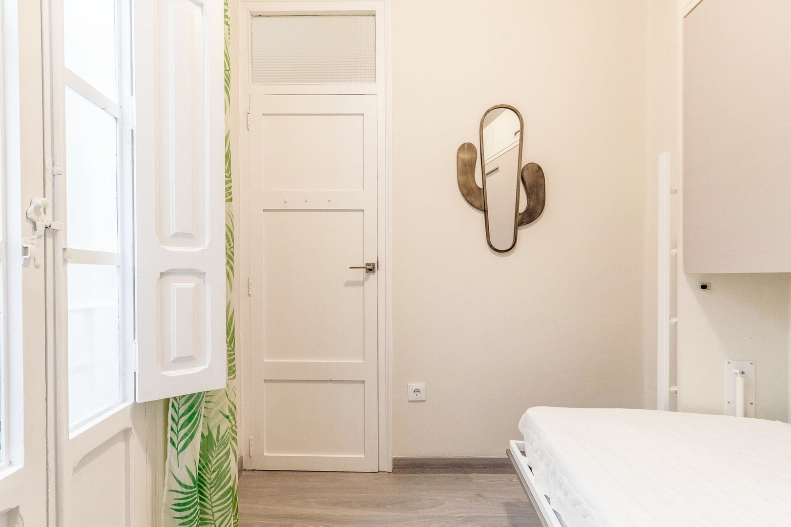 Gran Vía by District Key 10 District Key