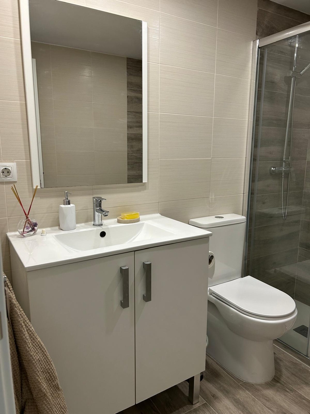 District Key - Valencia, Manuel Candela 9 District Key