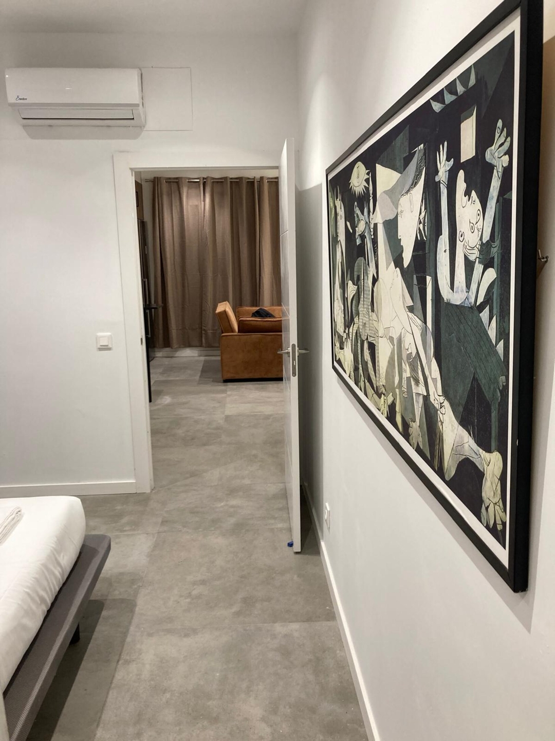 District Key - Arquitecto Gasco 34 District Key