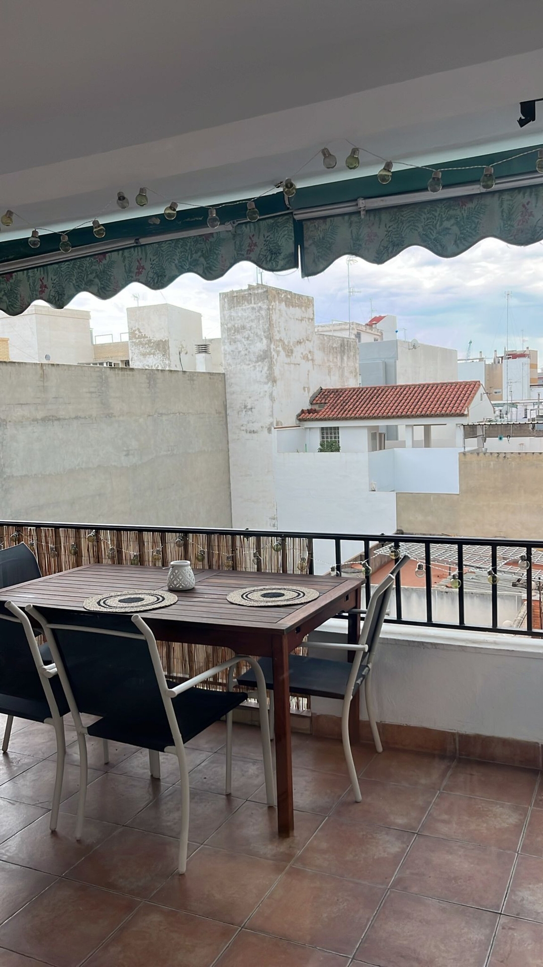 District Key - P. Sagunto, Virgen Losar 17 District Key