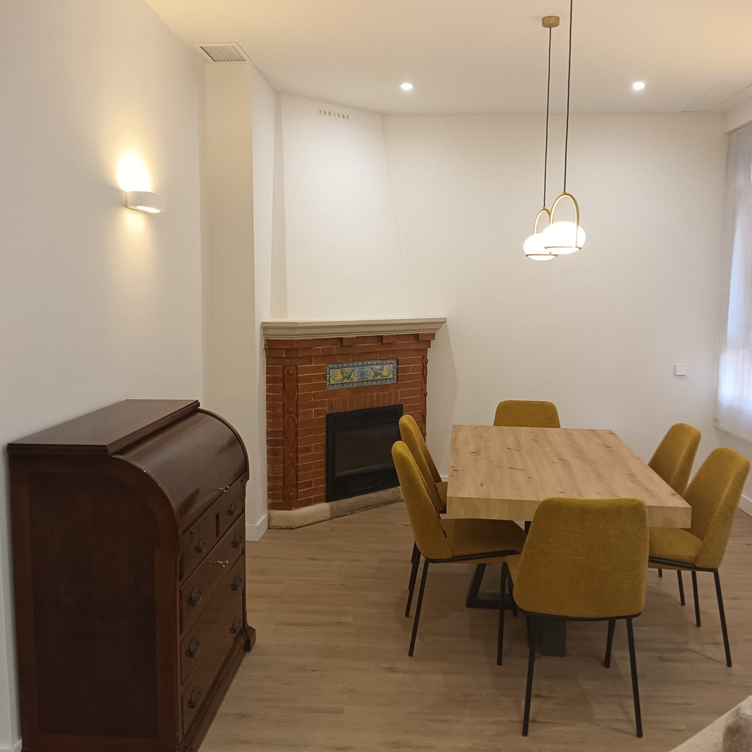 District Key - Valencia, Finca Roja 8 District Key