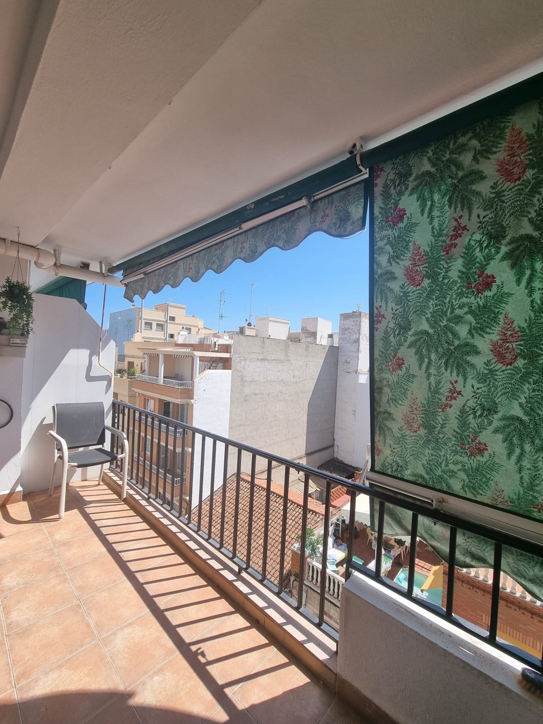 District Key - P. Sagunto, Virgen Losar 19 District Key