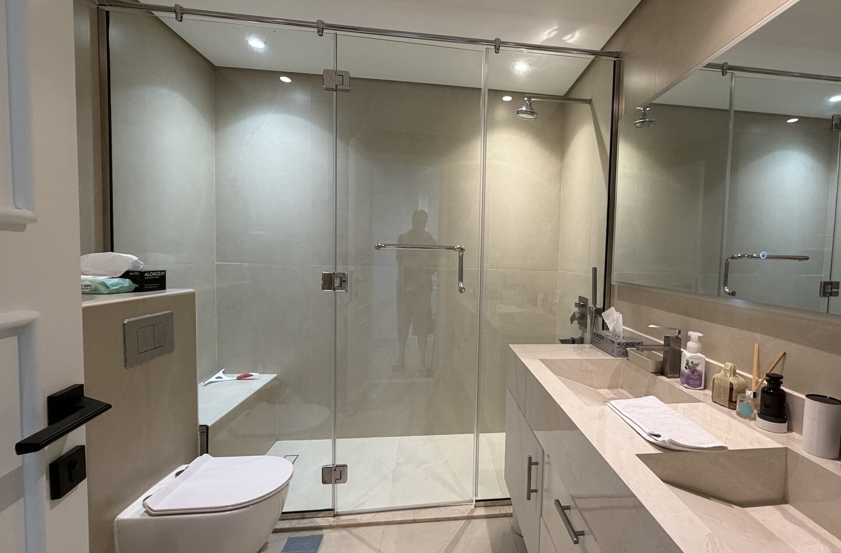 Moderno Apto en Dubai Marina | Pool & Gym 6 bebalmy.ae