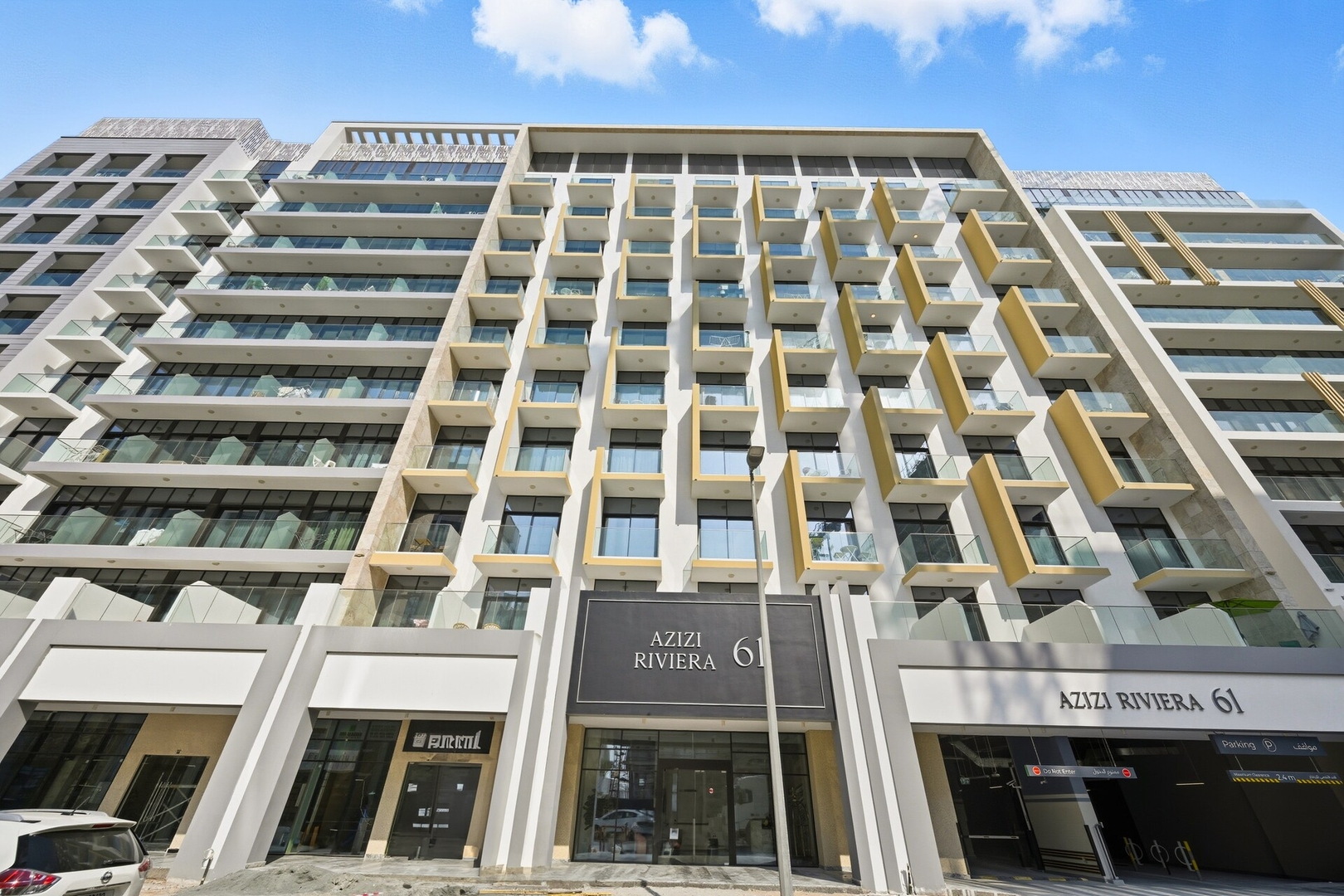 Luxurious studio in Dubai دبي with gym and pool 13 bebalmy.ae