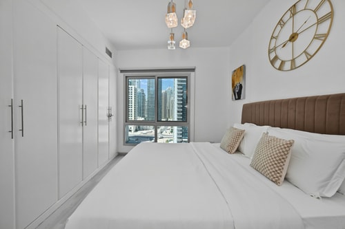 Elegant Apartment in Marina Diamond by beBalmy, photo 12 of 41