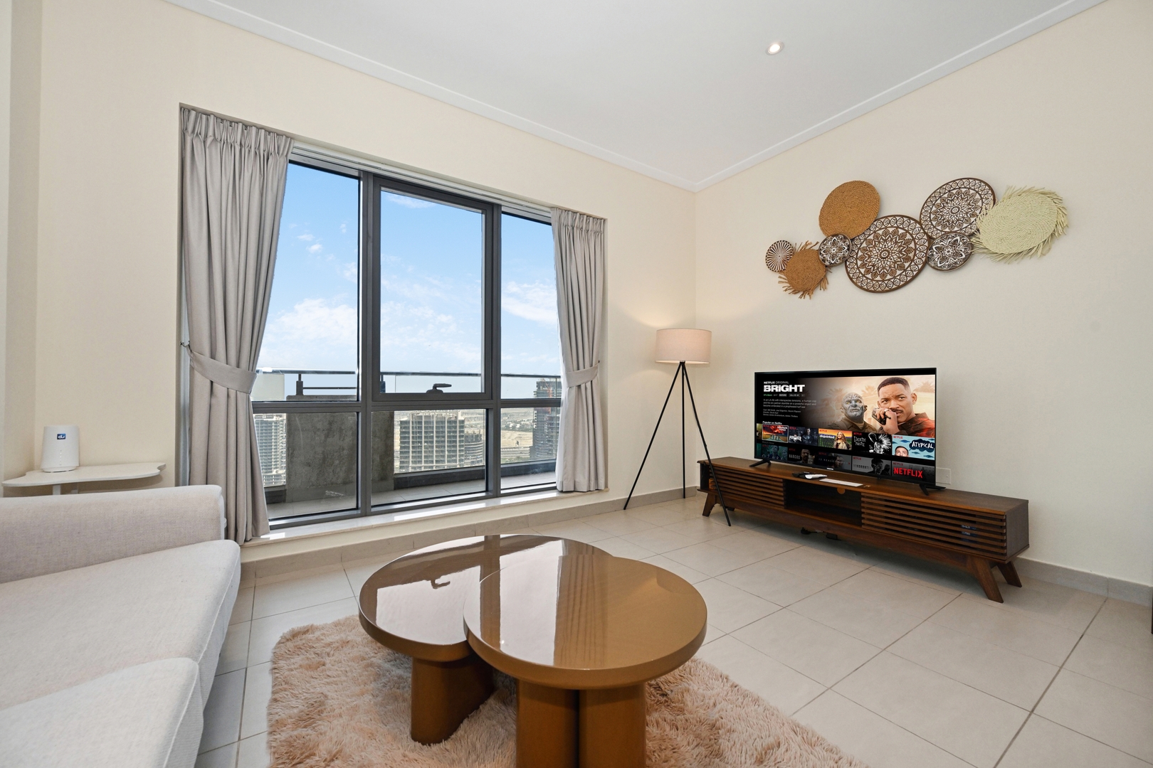 Steps from Dubai Mall: Apartment with Pool & Sauna 18 bebalmy.ae