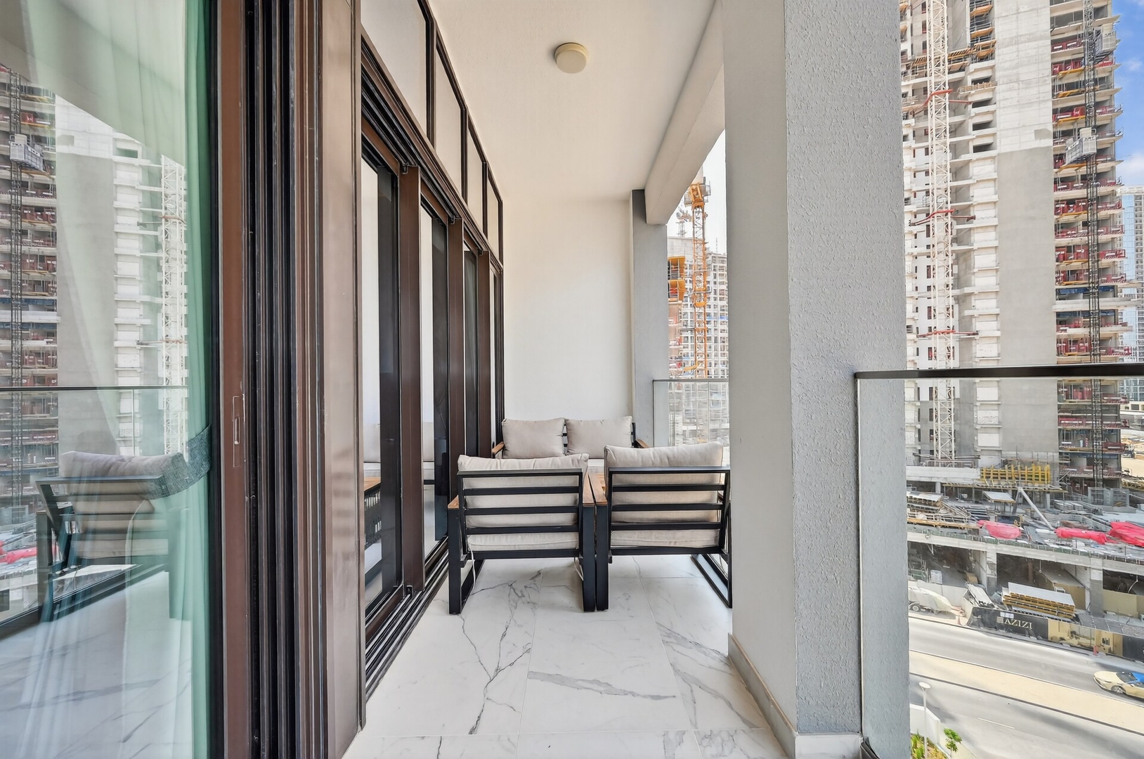 Modern Studio in Dubai دبي with Pool & Gym 14 bebalmy.ae