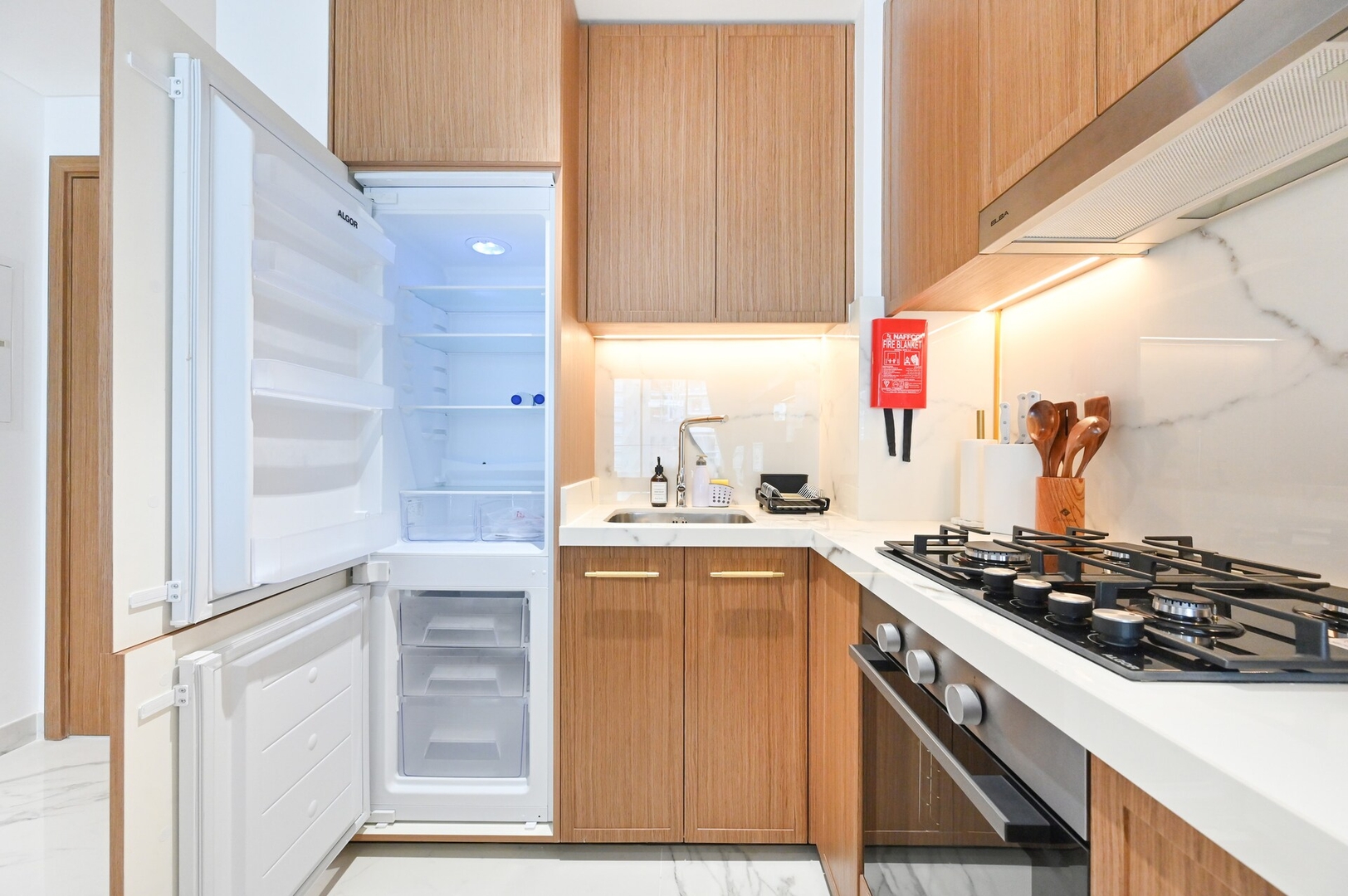 Modern Studio in Dubai دبي with Pool & Gym 4 bebalmy.ae