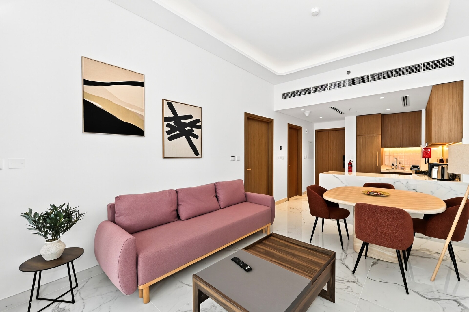 Modern Studio in Dubai دبي with Pool & Gym 3 bebalmy.ae