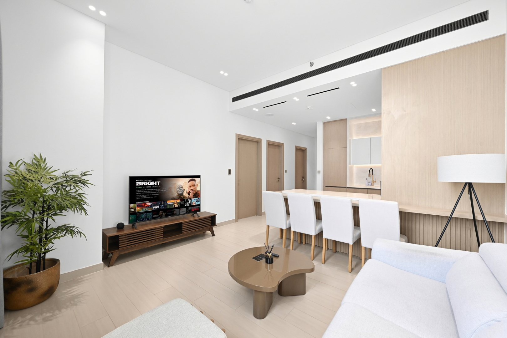 Binghatti Royale - Luxury retreat with jacuzzi 5 bebalmy.ae