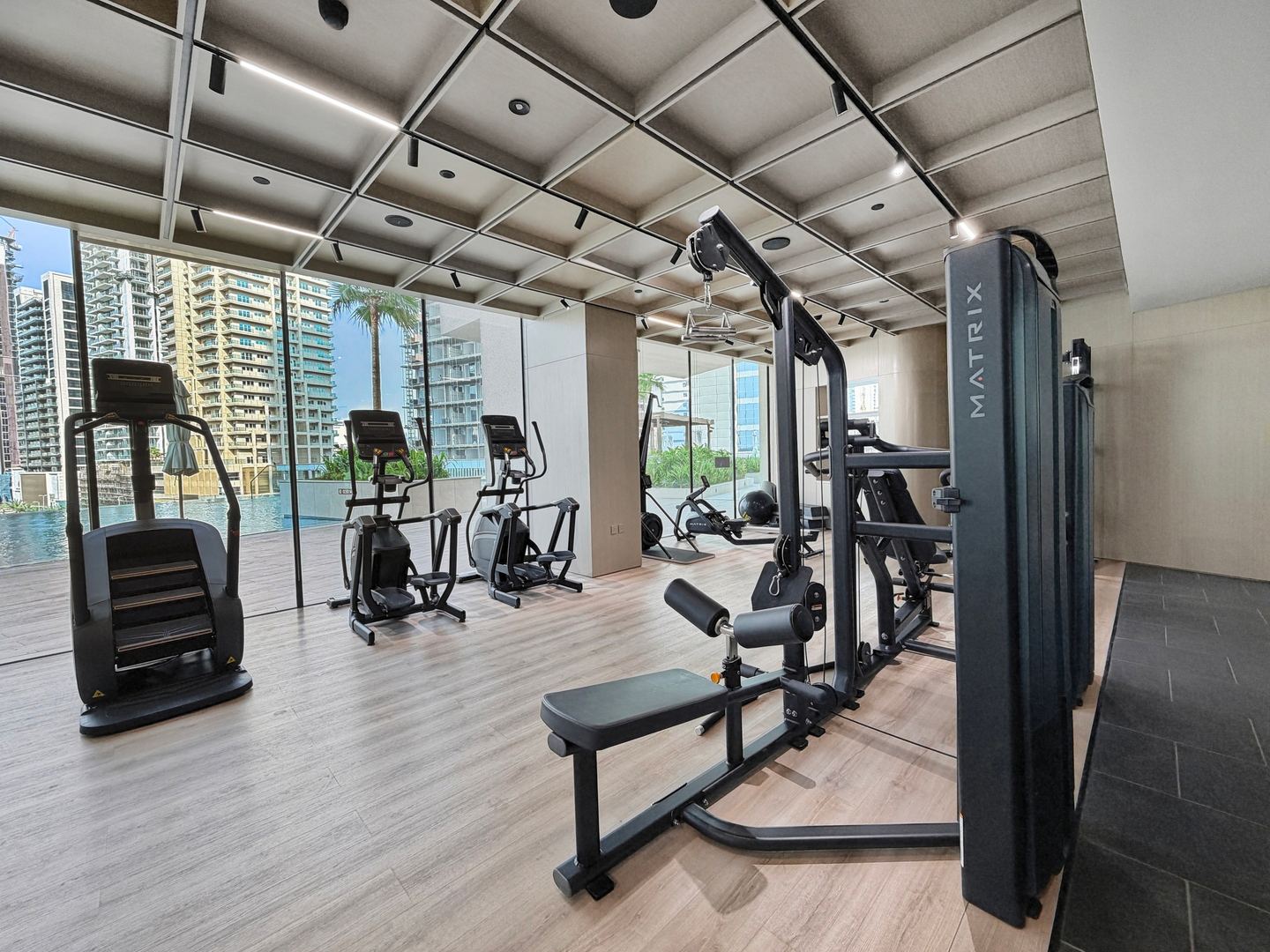Binghatti Royale - Luxury retreat with jacuzzi 27 bebalmy.ae