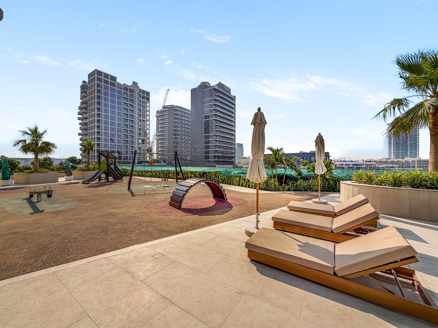 Binghatti Royale - Luxury retreat with jacuzzi 25 bebalmy.ae
