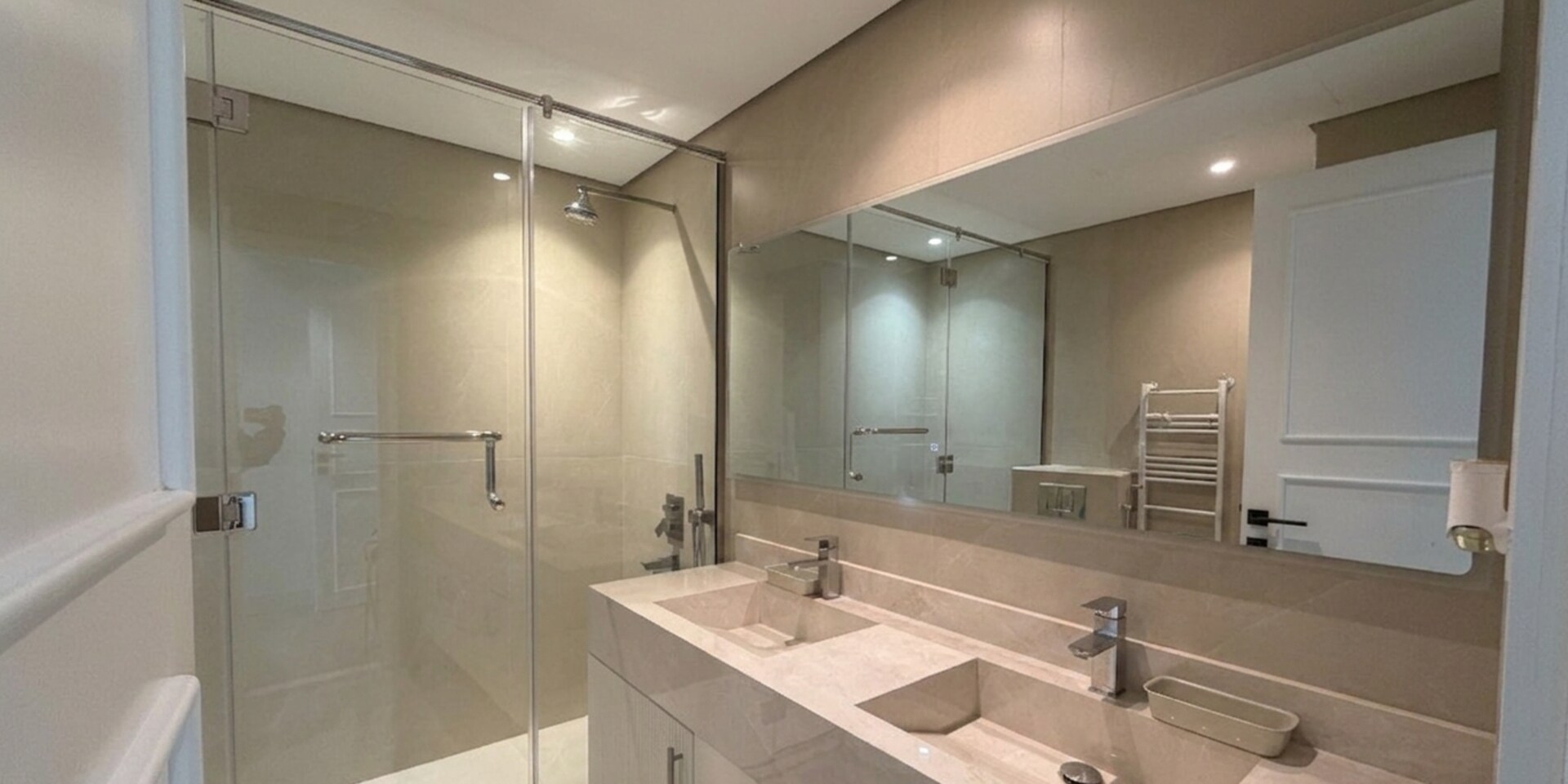 Moderno Apto en Dubai Marina | Pool & Gym 5 bebalmy.ae