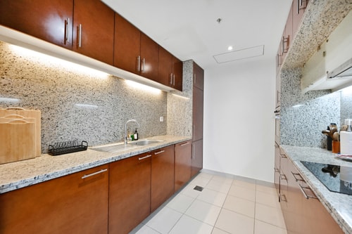 Steps from Dubai Mall: Apartment with Pool & Sauna, photo 13 of 51