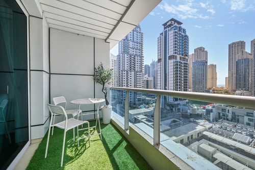 Elegant Apartment in Marina Diamond by beBalmy, photo 2 of 41
