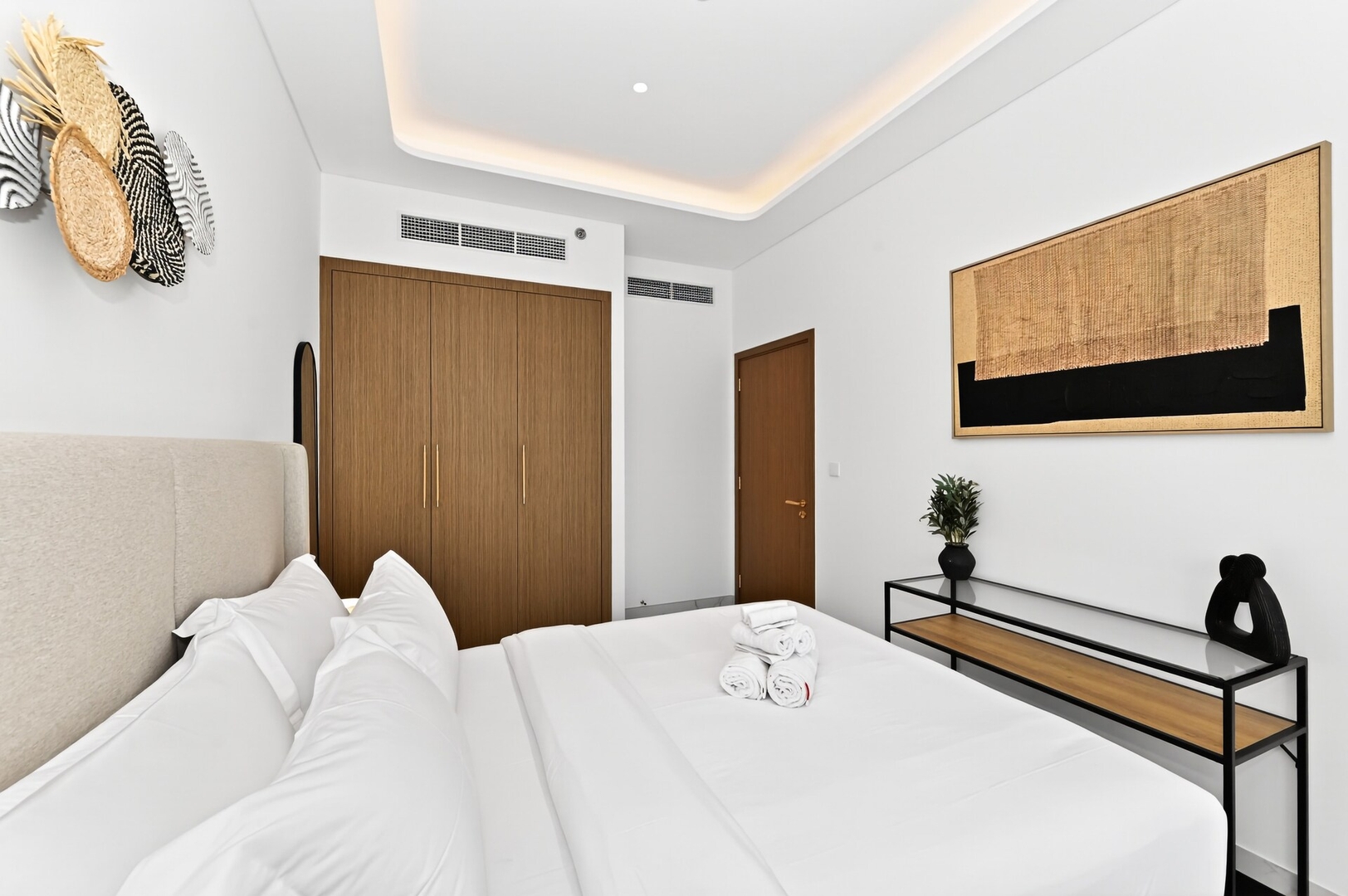 Studio with Pool and Gym in the DT دبي: by beBalmy 8 bebalmy.ae