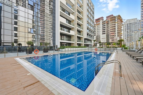 Luxurious studio in Dubai دبي with gym and pool, photo 3 of 22