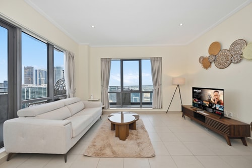 Steps from Dubai Mall: Apartment with Pool & Sauna, photo 18 of 51