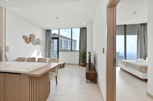 Binghatti Royale - Luxury retreat with jacuzzi, photo 16 of 36