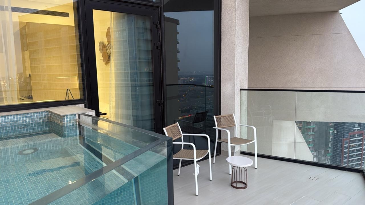 Binghatti Royale - Luxury retreat with jacuzzi 5 bebalmy.ae