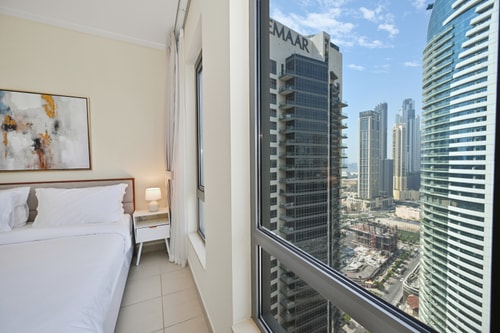 Steps from Dubai Mall: Apartment with Pool & Sauna, photo 35 of 51