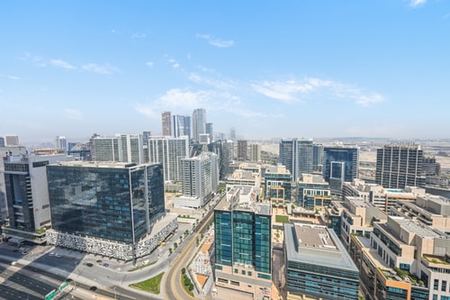 Steps from Dubai Mall: Apartment with Pool & Sauna, photo 8 of 51