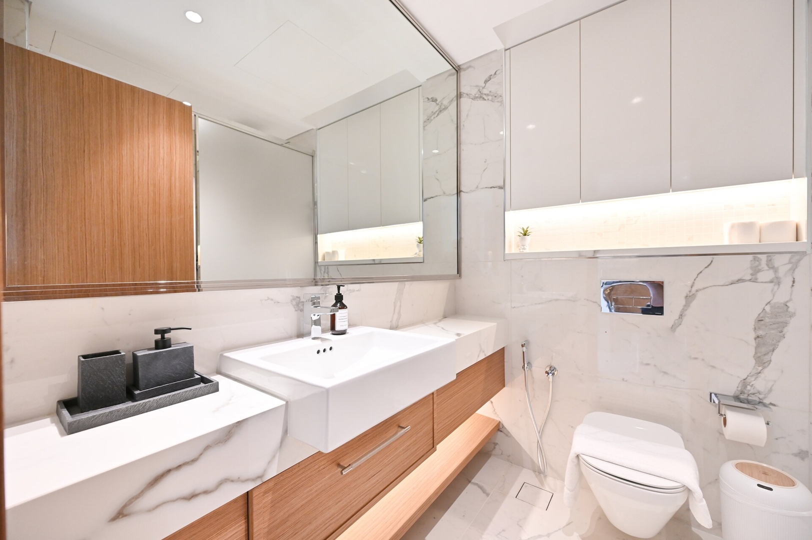 Modern Studio in Dubai دبي with Pool & Gym 5 bebalmy.ae