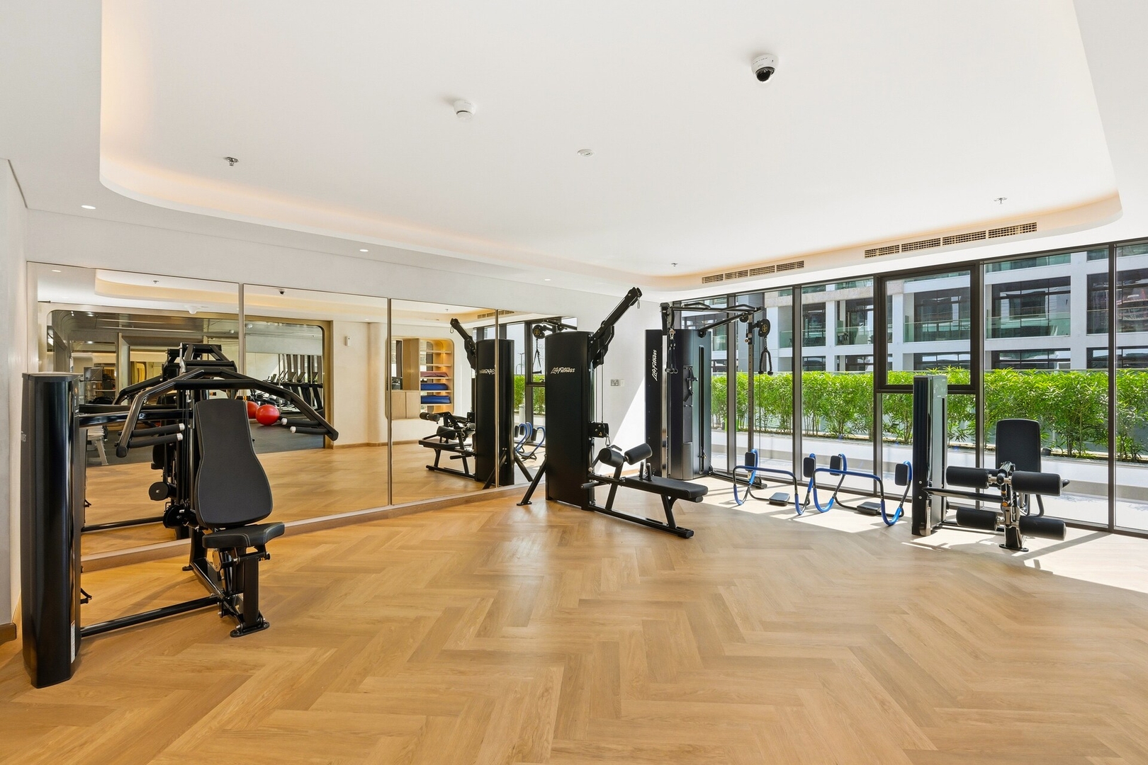 Luxurious studio in Dubai دبي with gym and pool 16 bebalmy.ae