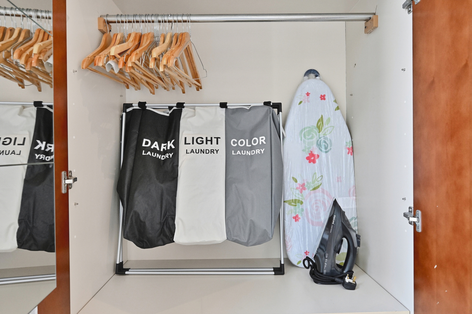 Steps from Dubai Mall: Apartment with Pool & Sauna 26 bebalmy.ae