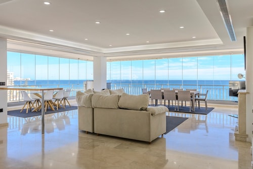 Apartamento de lujo con vistas al mar