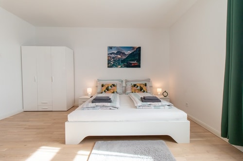 National Muzeum Studio -parking available
