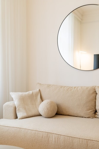Riverside Elegance | Designer Apartment