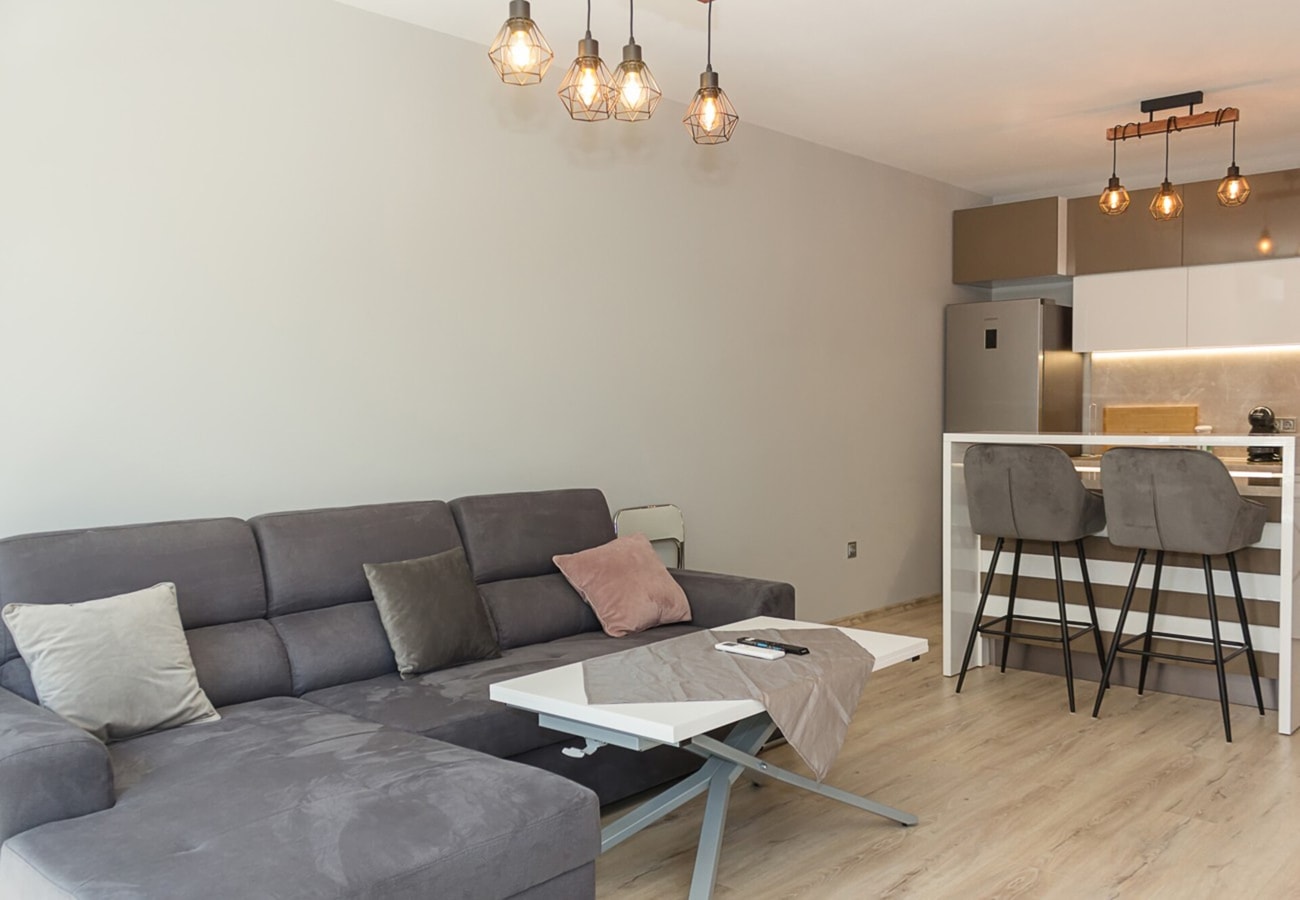 Sunny 1BD Flat in St Constantine & Helena Complex 7 Flat Manager Booking