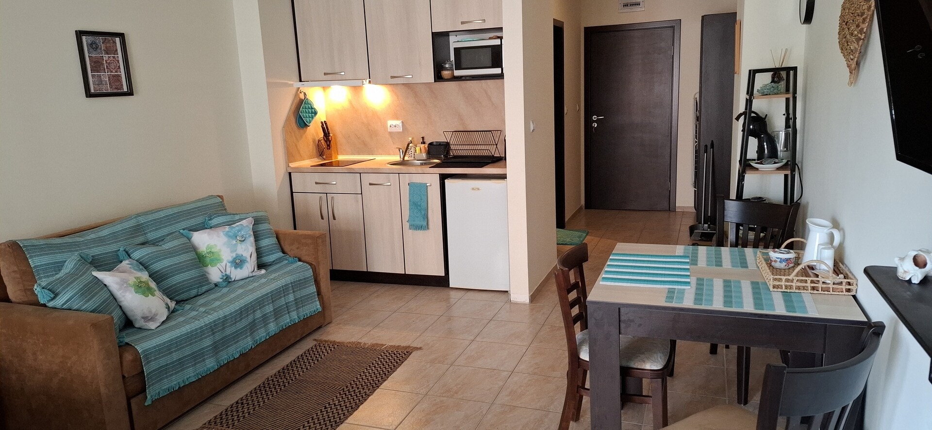 Stunning Sea View Studio in Elenite 25 Flat Manager Booking