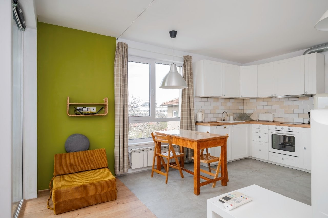 Bright and Cozy 1BD Apartment plus Desk 7 Flat Manager Booking